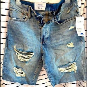 Mens H&M ripped jean shorts - never worn -NWT